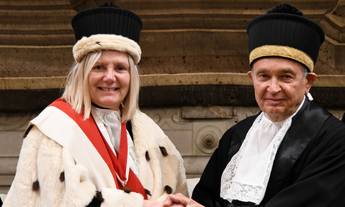 Claudio Smiraglia riceve laurea honoris a Università di Firenze